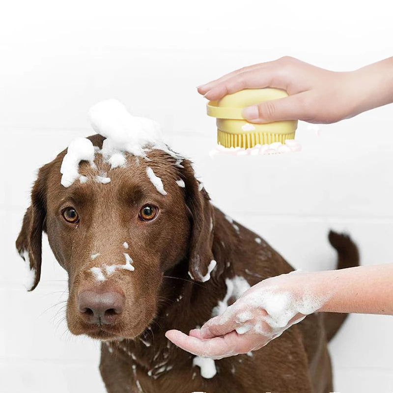 ShampooSoothe™ Dispensing Brush for dogs & cats